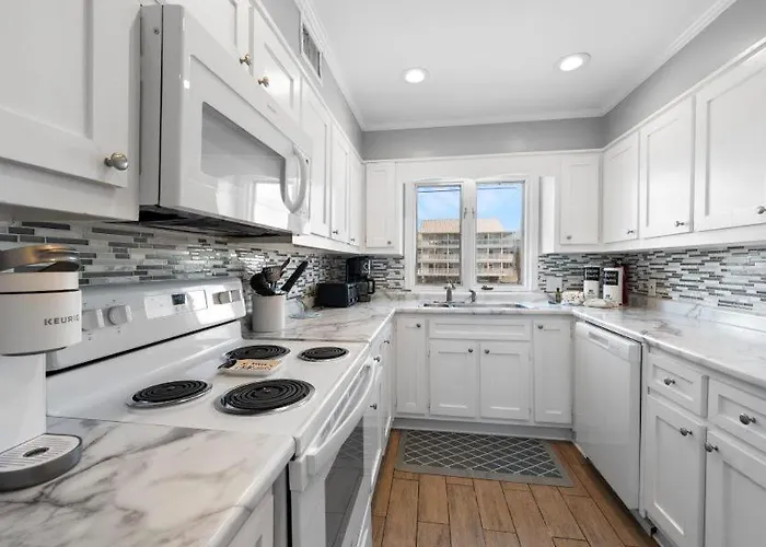 Marilyns By Youngs Suncoast * Gulf Shores